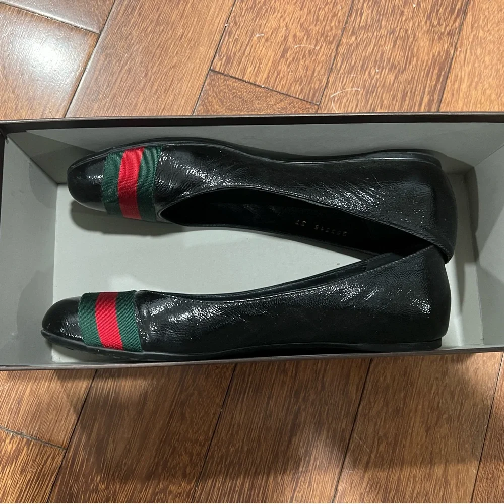 Gucci Flats - Picture 2 of 5